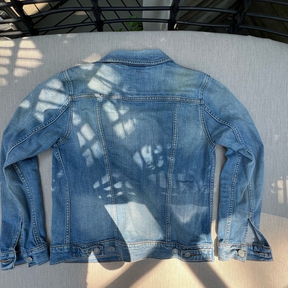 Levi’s Jean Jacket - Picture 3 of 4